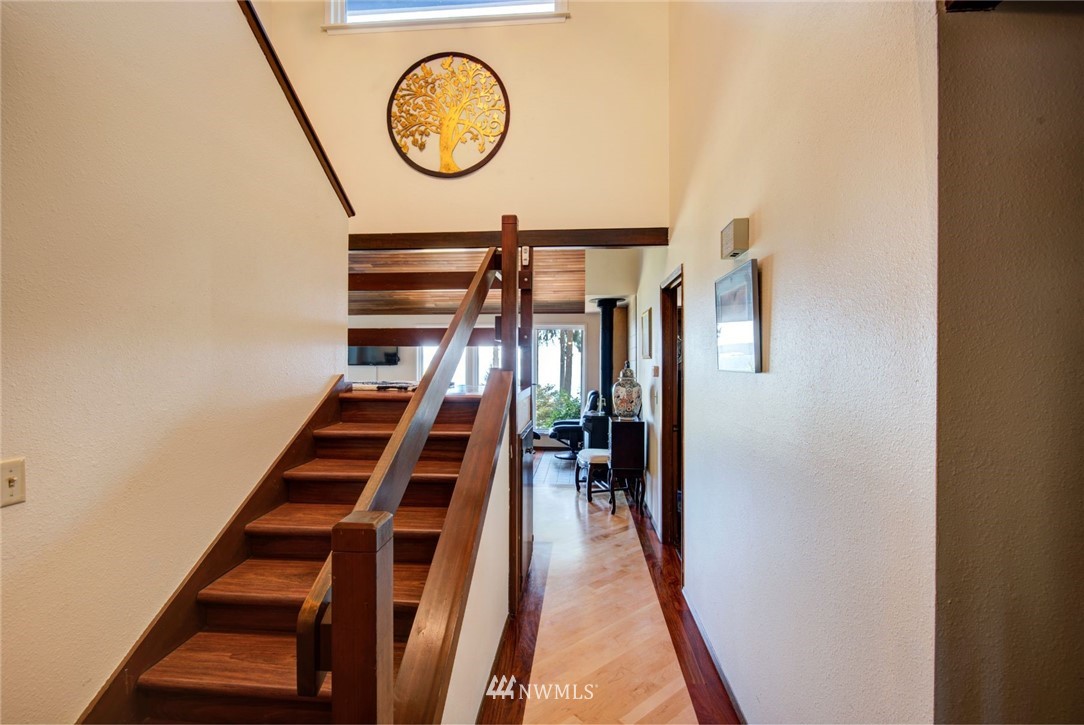 3719 Saratoga Road Langley, WA 98260 - Photo 10 of 34 Gallery Image 10