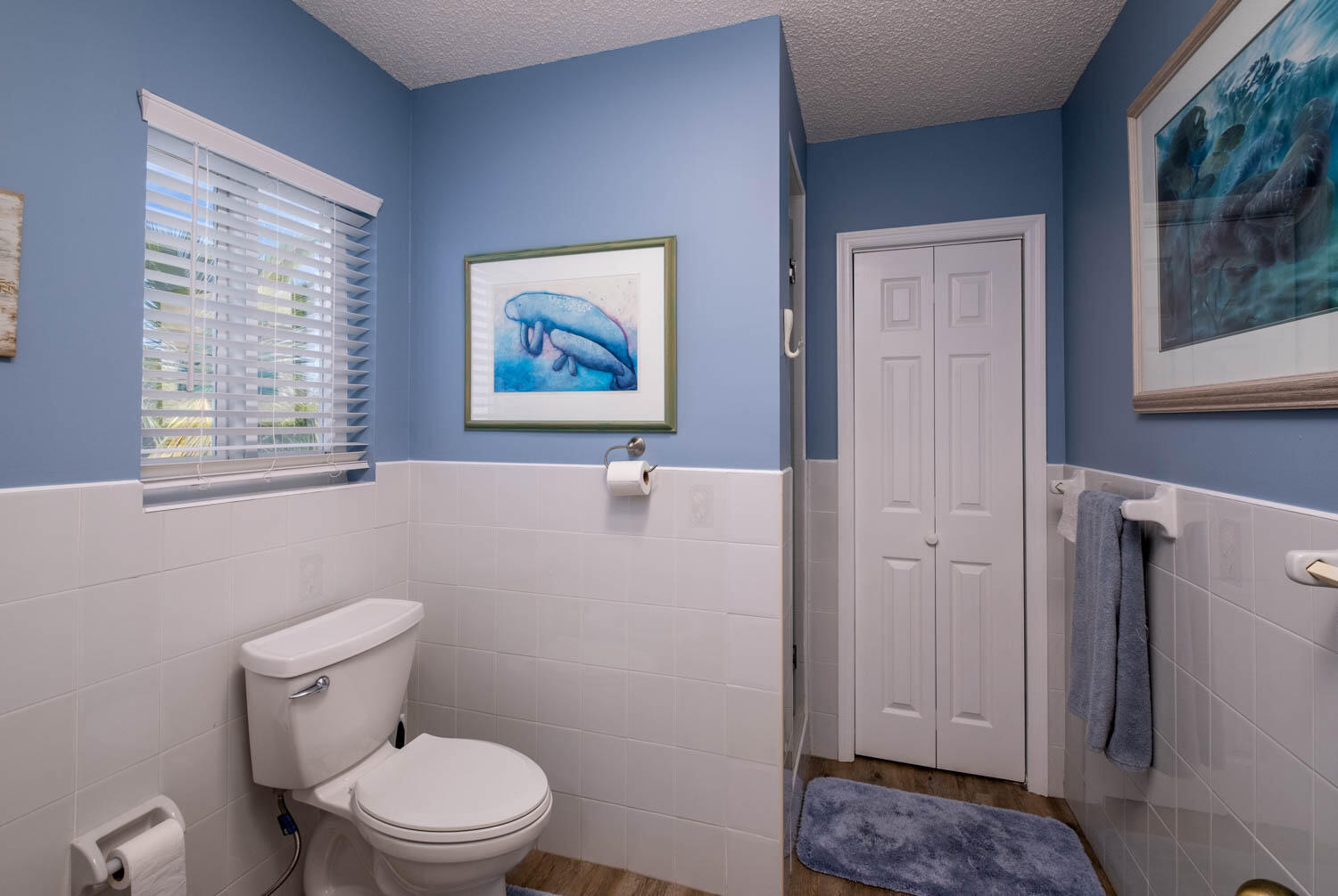 16 Corrine Place Key Largo, FL 33037 - Photo 22 of 50 a bathroom with a toilet a sink and a window