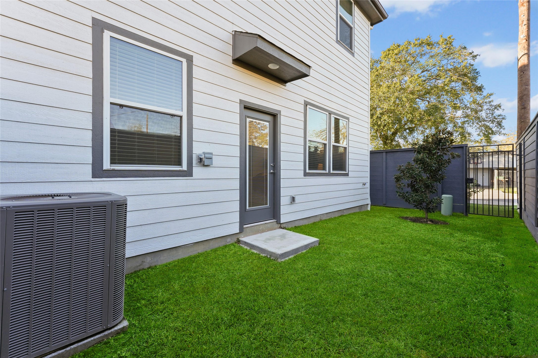 64 Dipping Lane Houston, TX 77076 - Photo 15 of 17 Private secure backyard