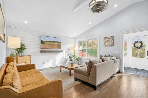 $20,000 | 37 Maryland Boulevard, Hampton Bays, NY 11946