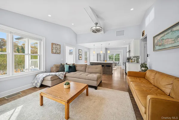 $20,000 | 37 Maryland Boulevard, Hampton Bays, NY 11946