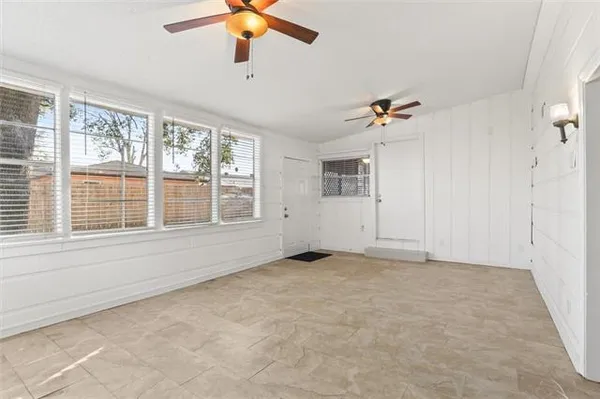 $279,000 | 3865 Greenbriar Lane, Harvey, LA 70058