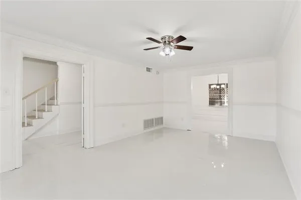 $279,000 | 3865 Greenbriar Lane, Harvey, LA 70058