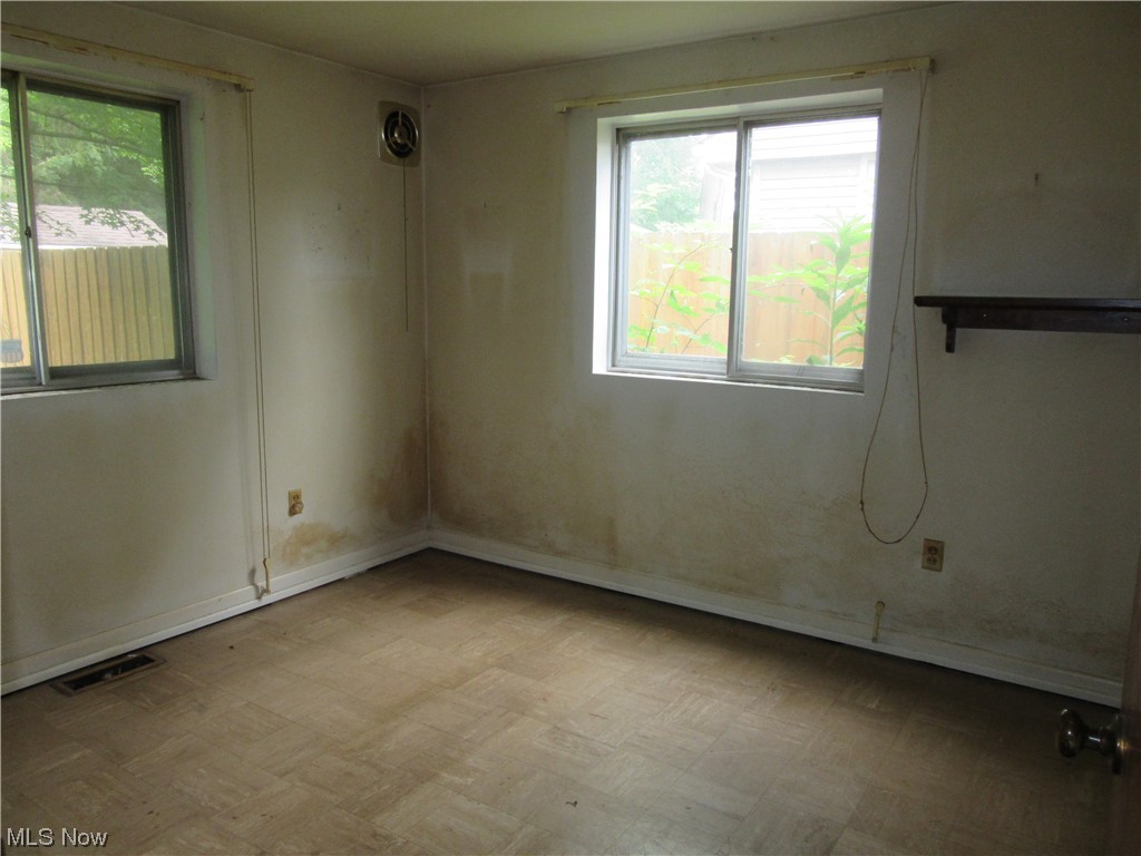5803 Lake Road Mentor, OH 44060 - Photo 8 of 13 Bedroom 2