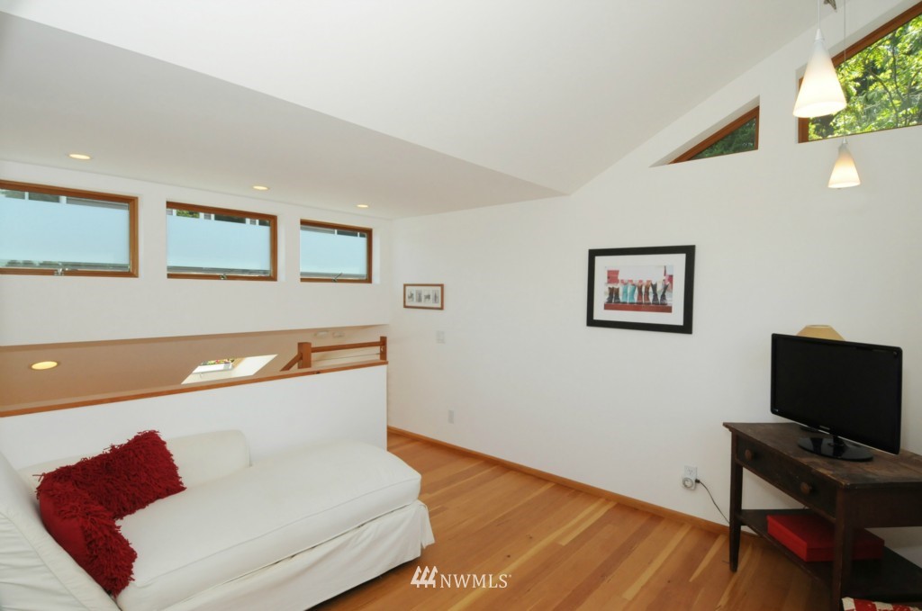 3937 Southwest Austin Street Seattle, WA 98136 - Photo 17 of 24 Gallery Image 17