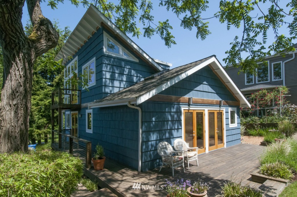 3937 Southwest Austin Street Seattle, WA 98136 - Photo 3 of 24 Gallery Image 3
