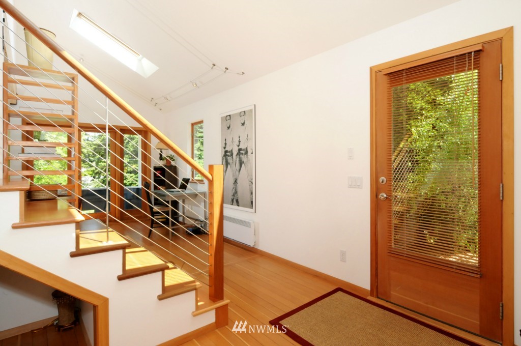 3937 Southwest Austin Street Seattle, WA 98136 - Photo 6 of 24 Gallery Image 6
