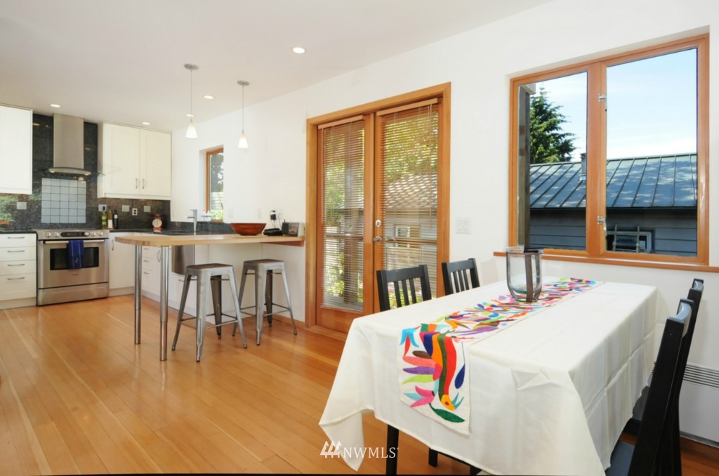 3937 Southwest Austin Street Seattle, WA 98136 - Photo 10 of 24 Gallery Image 10