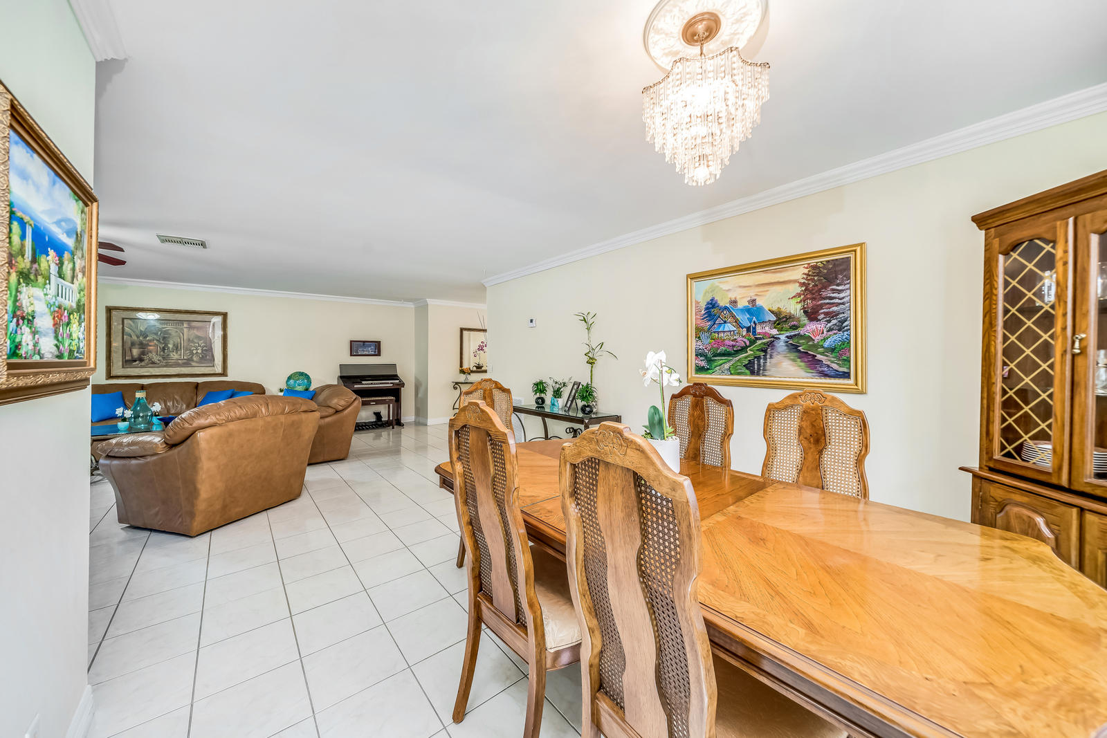 8895 Southwest 18th Road Boca Raton, FL 33433 - Photo 22 of 60 Dining room view of Living room