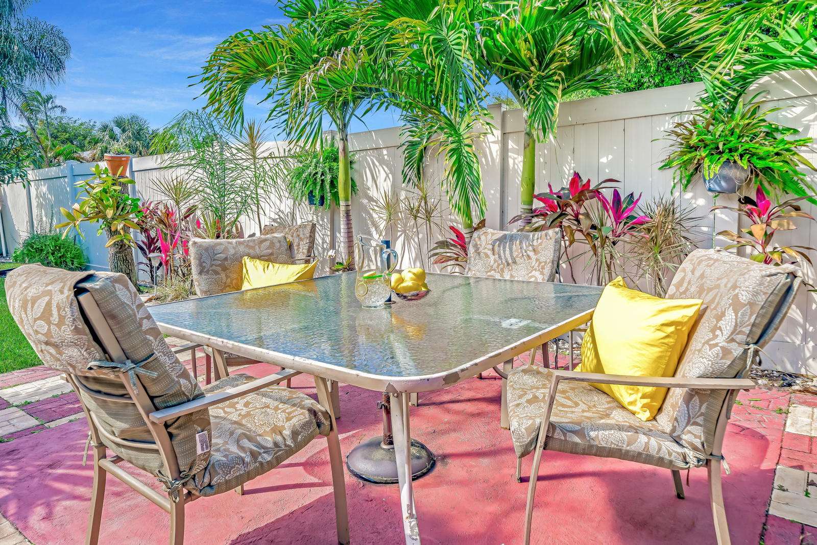 8895 Southwest 18th Road Boca Raton, FL 33433 - Photo 54 of 60 enjoy a drink of lemonade