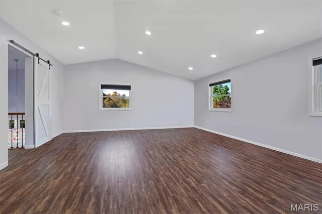 $790,000 | 42 Windam Pl Drive, St. Charles, MO 63304