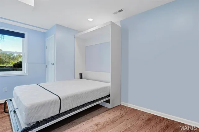 $790,000 | 42 Windam Pl Drive, St. Charles, MO 63304