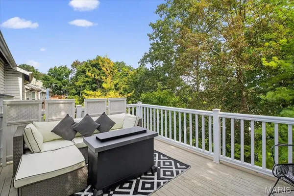 $349,900 | 132 Hunters Green Lane, Eureka, MO 63025