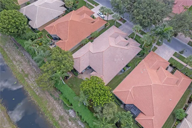 $673,000 | 7651 Via Grande, Boynton Beach, FL 33437