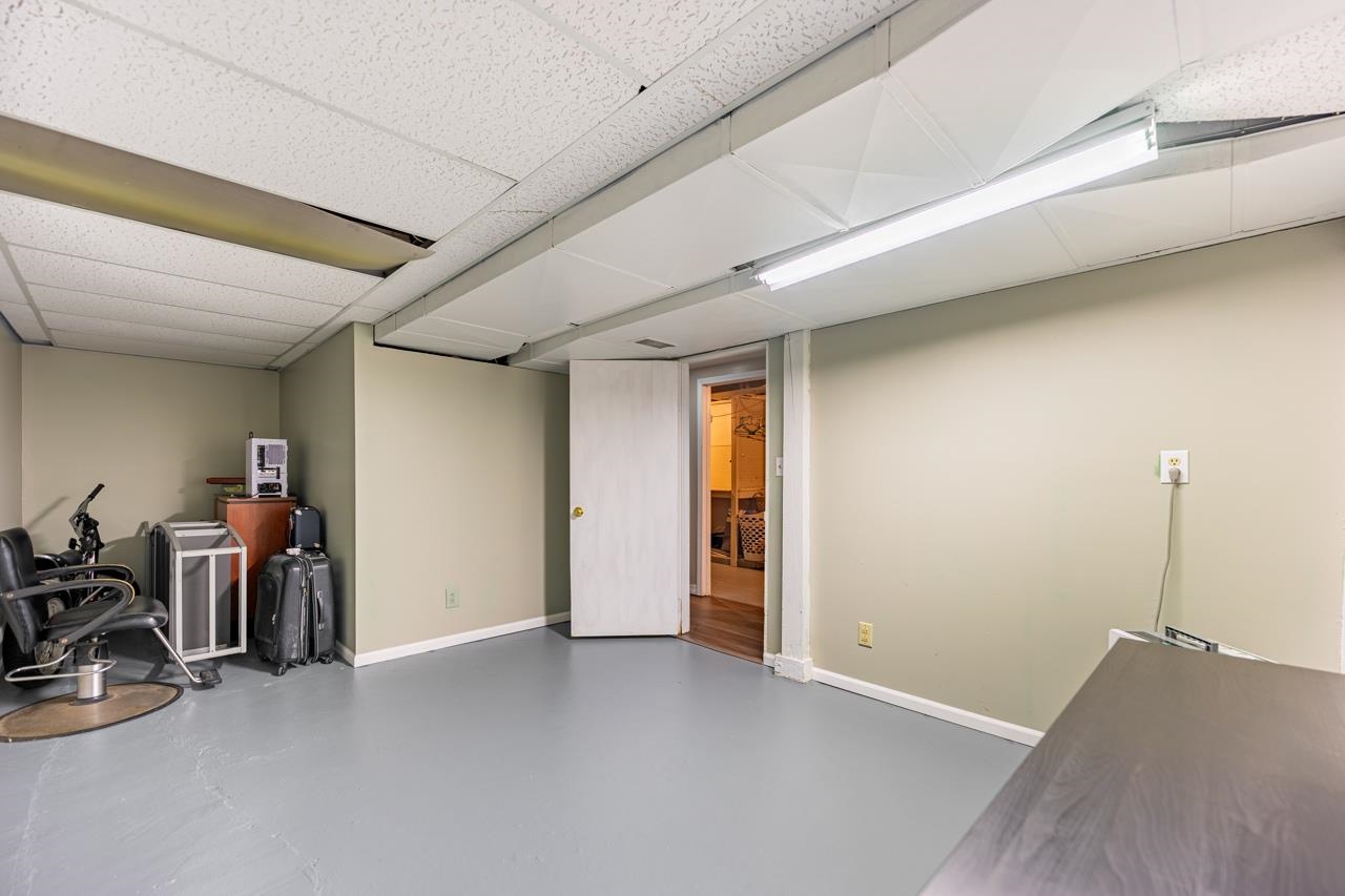 4966 Brigadoon Road Rockford, IL 61107 - Photo 33 of 40 a view of a room with gym equipment