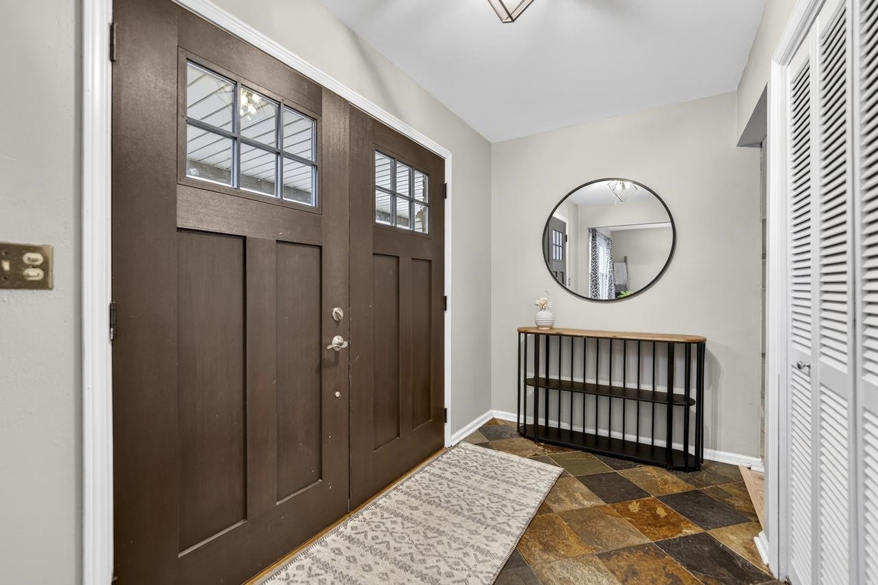 4966 Brigadoon Road Rockford, IL 61107 - Photo 4 of 40