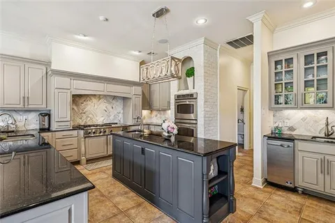 $855,000 | 474 Pencarrow Circle, Madisonville, LA 70447