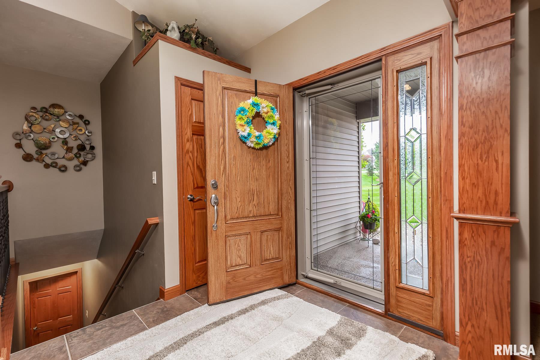 1804 Ridgefield Drive Port Byron, IL 61275 - Photo 4 of 37 Gallery Image 4