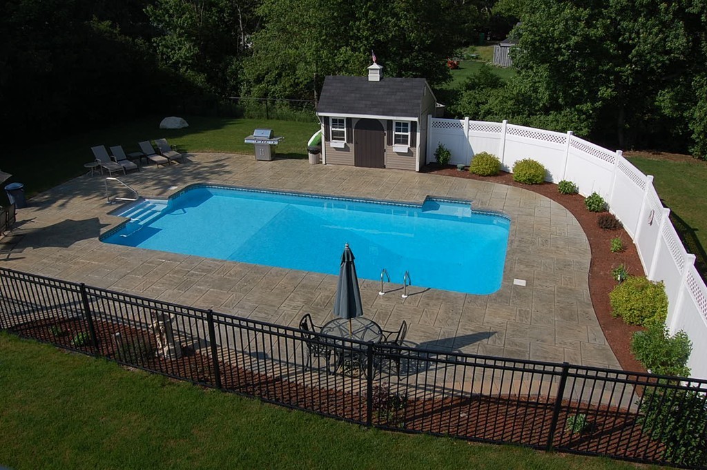 80 Gail Road Hanover, MA 02339 - Photo 3 of 30 Gallery Image 3