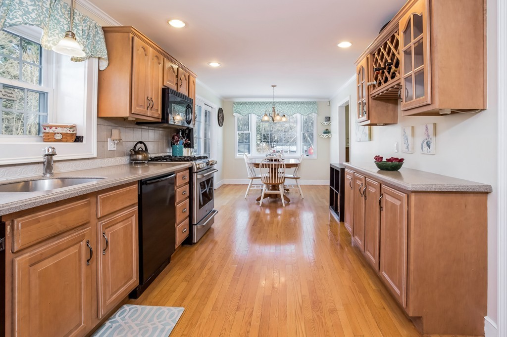 80 Gail Road Hanover, MA 02339 - Photo 4 of 30 Gallery Image 4