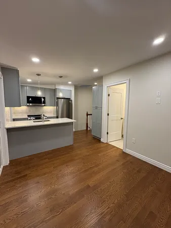 $3,500 | 11 Burrill Place, Unit 3, Boston, MA 02127