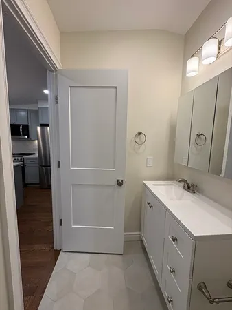 $3,500 | 11 Burrill Place, Unit 3, Boston, MA 02127