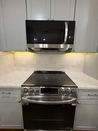 $3,500 | 11 Burrill Place, Unit 3, Boston, MA 02127