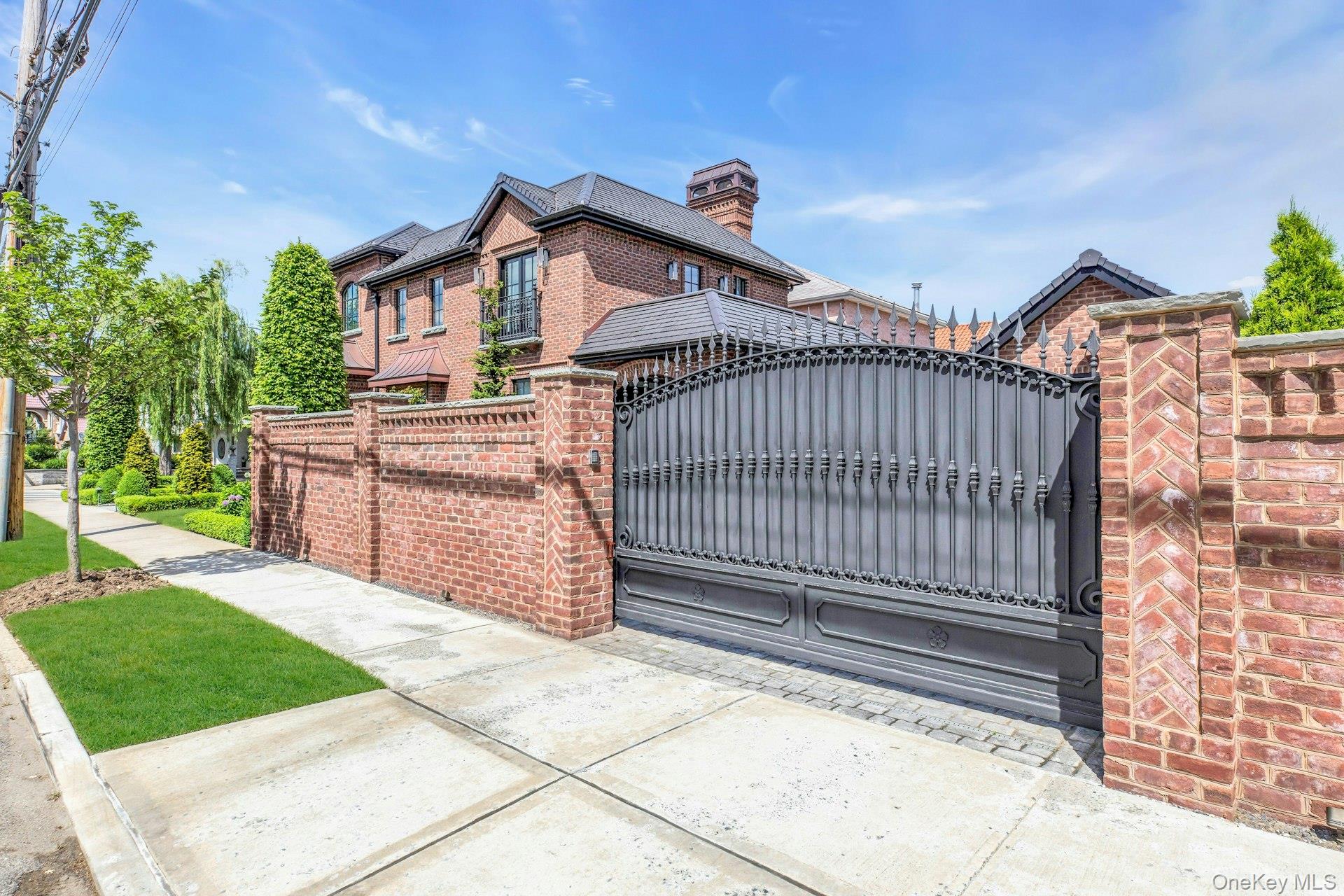 162-04 12th Road Queens, NY 11357 - Photo 4 of 38 Gate with a fenced front yard