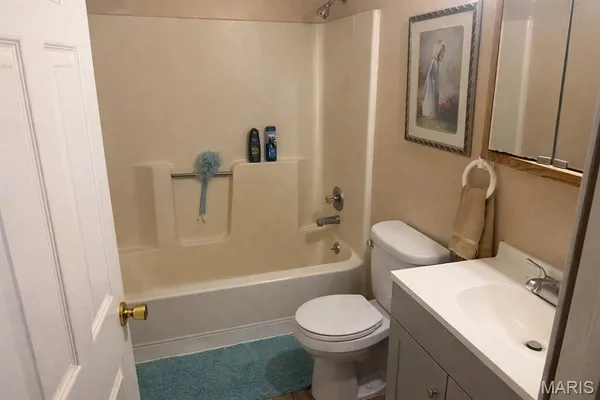$220,000 | 1148 Nassau Drive, Edwardsville, IL 62025