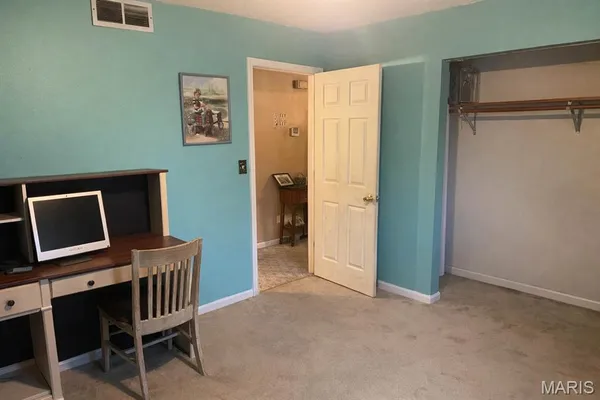 $220,000 | 1148 Nassau Drive, Edwardsville, IL 62025