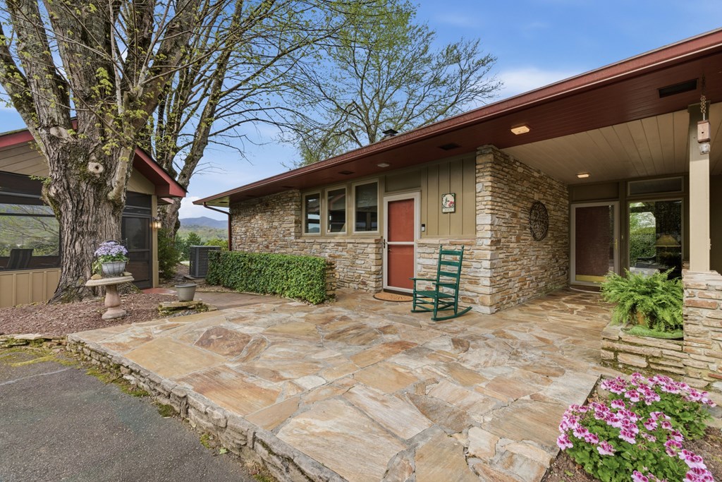 6203 Airport Road Andrews, NC 28901 - Photo 29 of 50 a view of a house with a patio