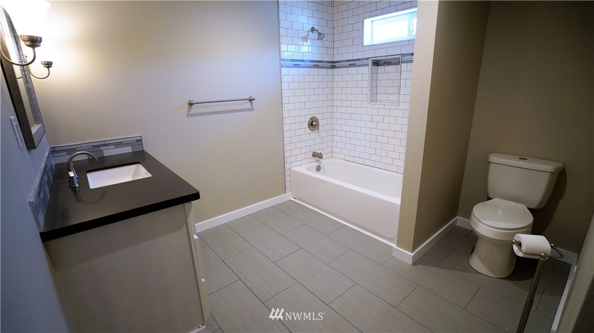 246 Southwest 2nd Street Chehalis, WA 98532 - Photo 11 of 15 Gallery Image 11