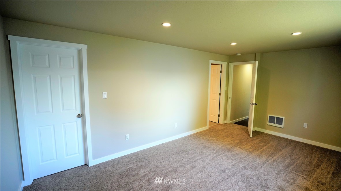 246 Southwest 2nd Street Chehalis, WA 98532 - Photo 13 of 15 Gallery Image 13