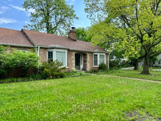 1146 Raleigh Road Glenview, IL 60025 - Photo 3 of 3 a house view with a garden space