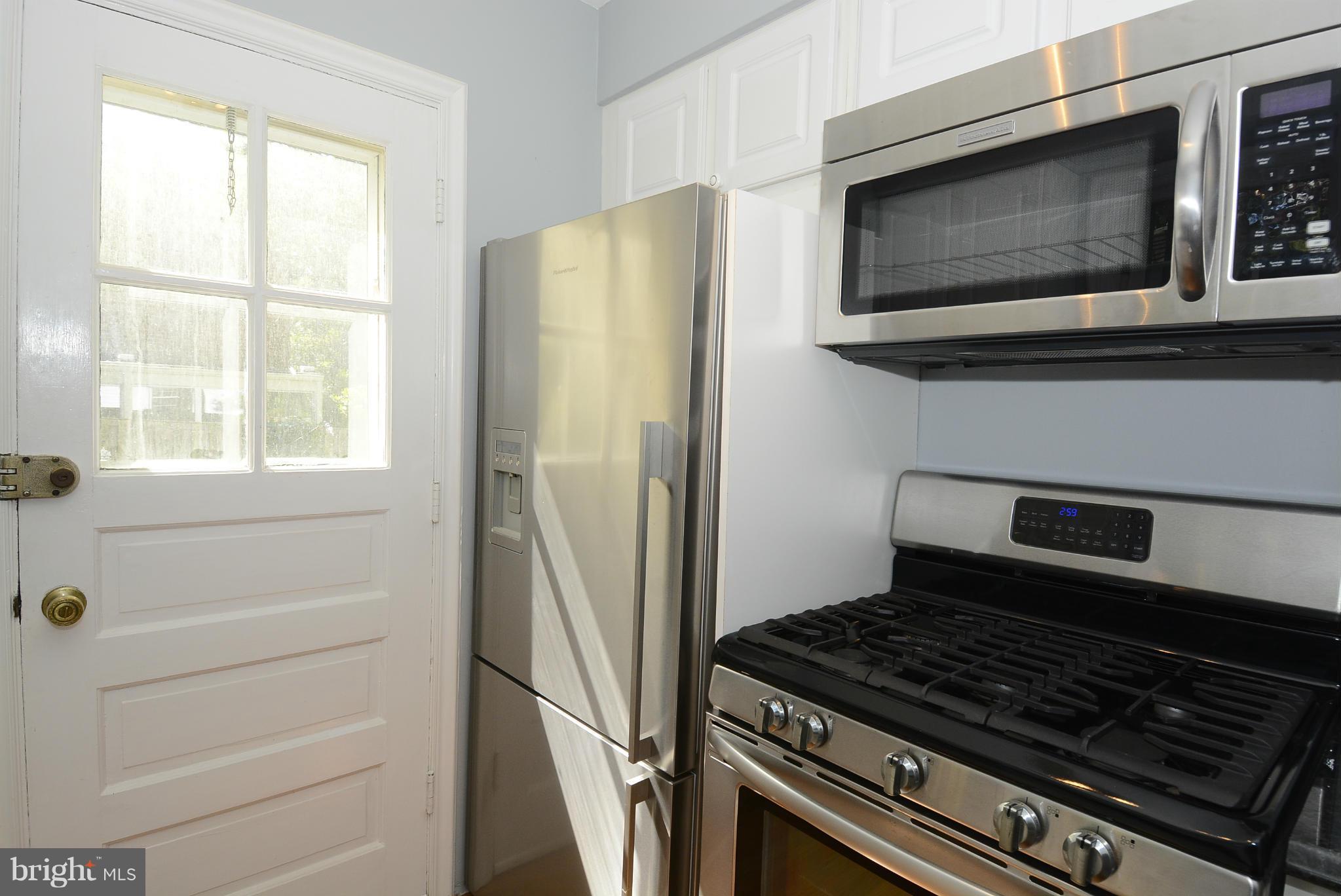 9617 Brunett Avenue Silver Spring, MD 20901 - Photo 11 of 28 Fisher Paykel Stainless steel refrigerator with wa