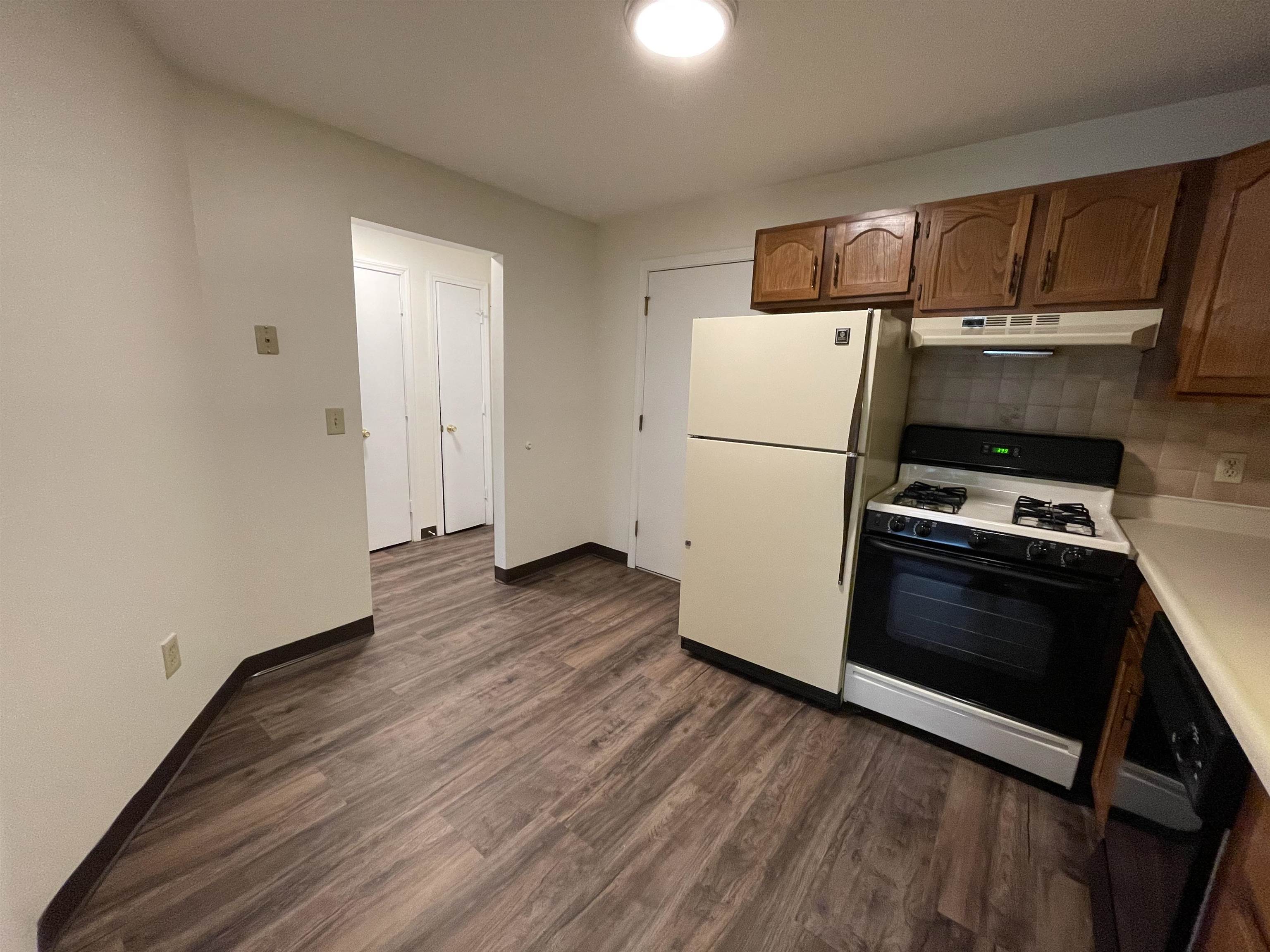 379 Huse Road, Unit 5 Manchester, NH 03103 - Photo 15 of 40