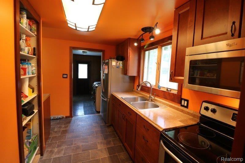 640 Bowers Road Lapeer, MI 48446 - Photo 12 of 21 015 (2).jpg