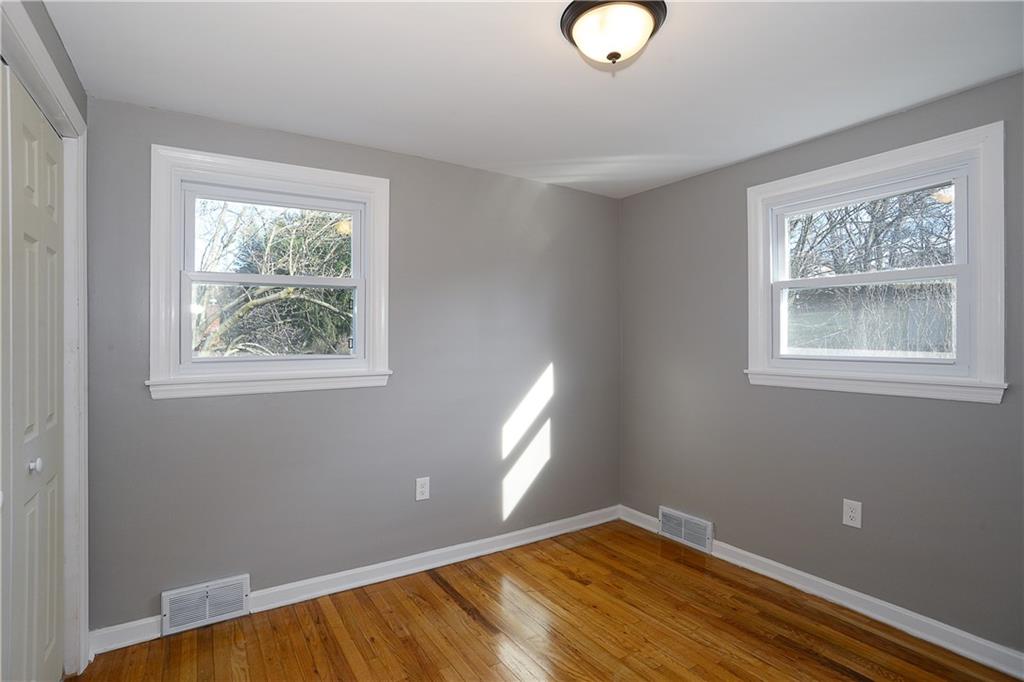 5999 Library Road Bethel Park, PA 15102 - Photo 18 of 25 Gallery Image 18