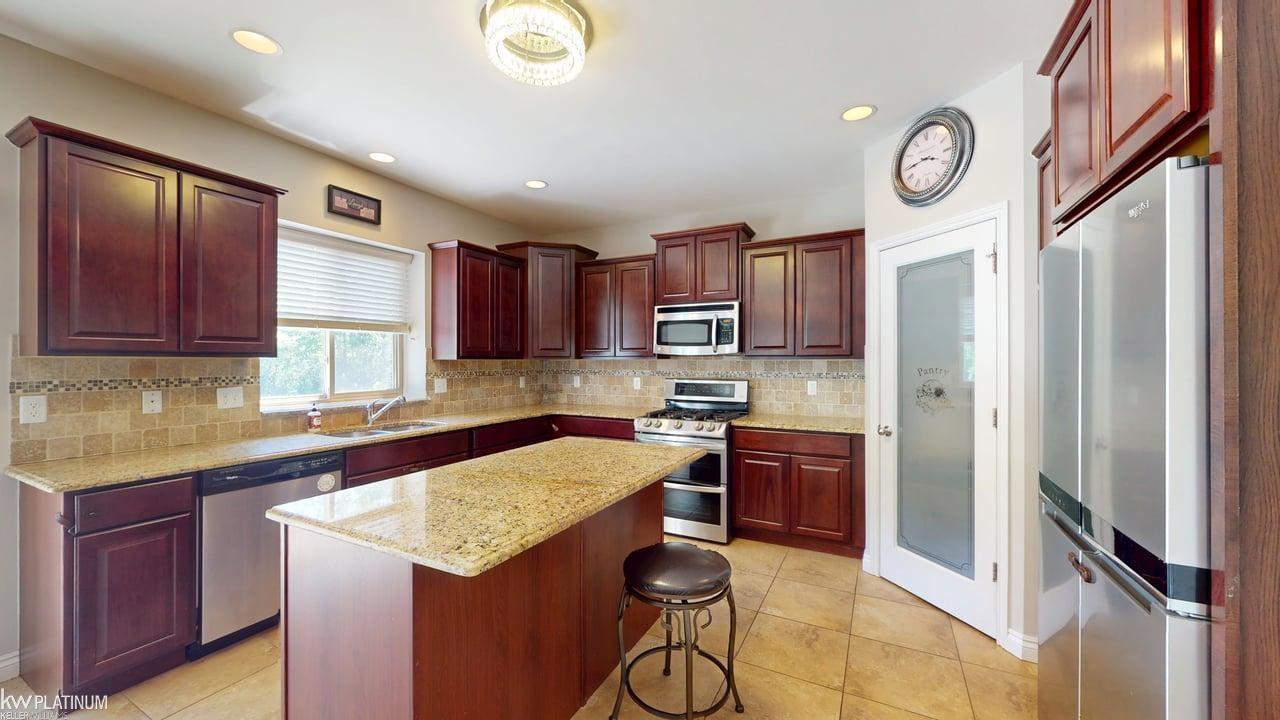 4308 Hawks Nest Road Utica, MI 48317 - Photo 14 of 54