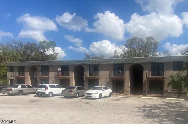 $950 | 2229 Central Avenue, Fort Myers, FL 33901