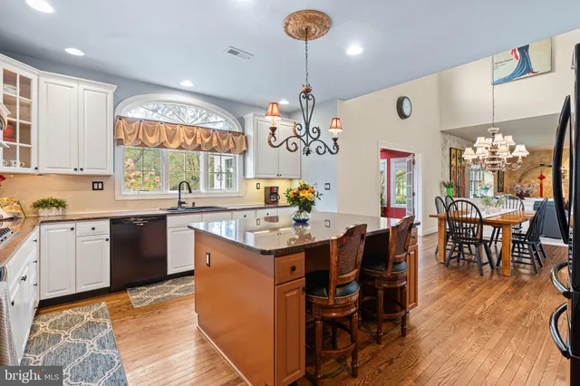 $1,950,000 | 63 Woodside Lane, New Hope, PA 18938