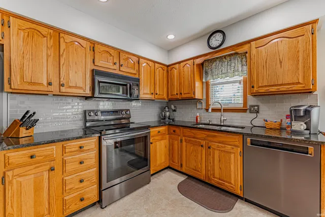 $245,000 | 2508 Woods Drive, Wadesville, IN 47638