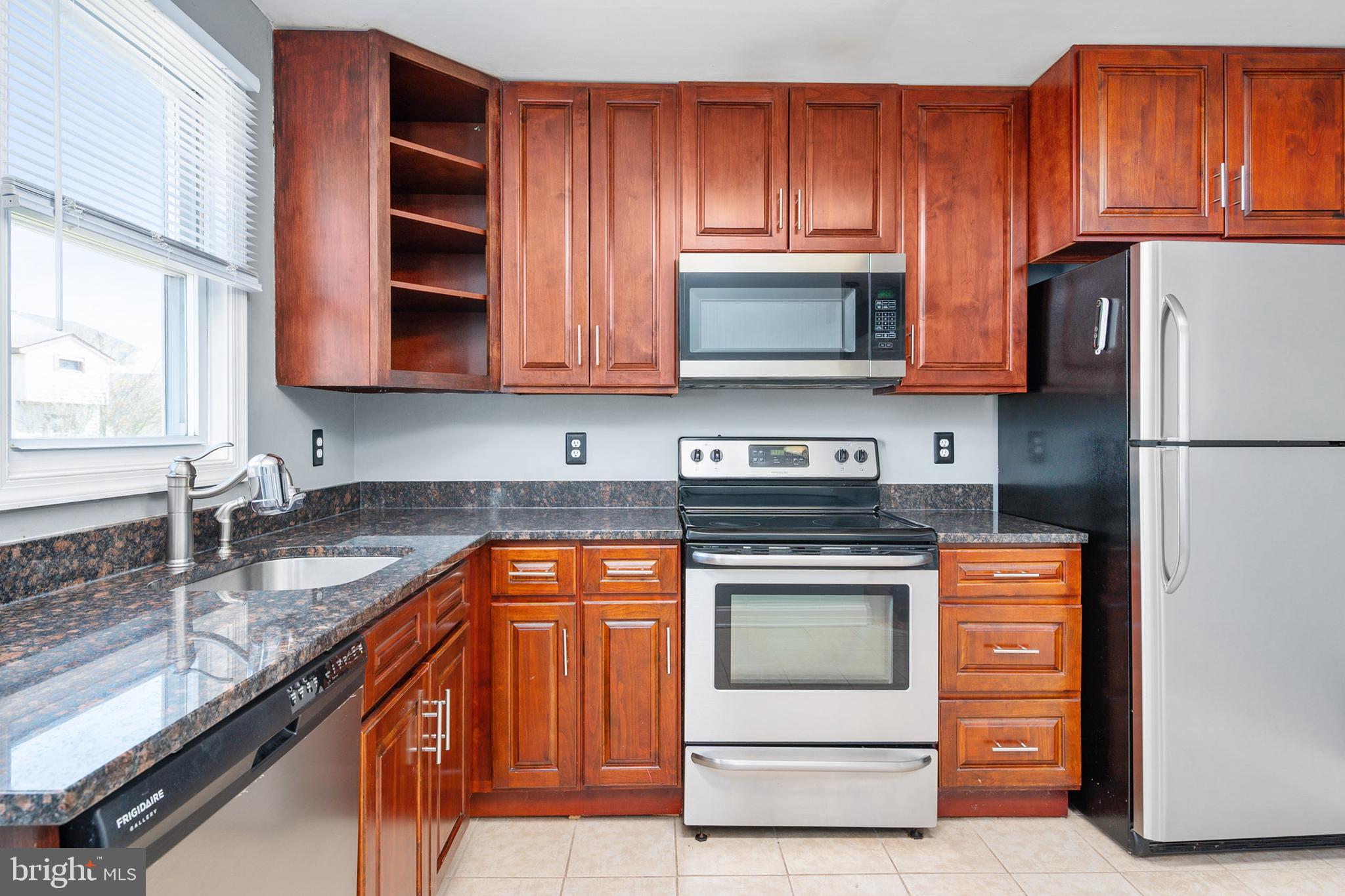 8445 Garden Road Pasadena, MD 21122 - Photo 8 of 29 Gallery Image 8