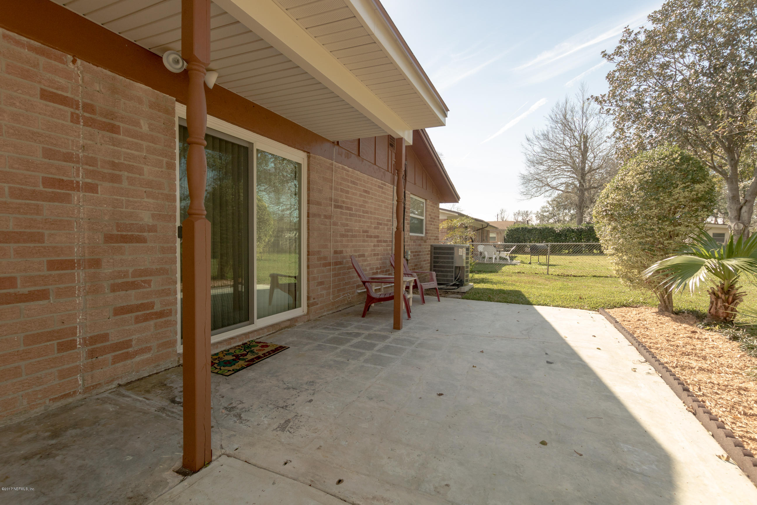 4052 Pelican Road Jacksonville, FL 32207 - Photo 23 of 28 Patio View 2