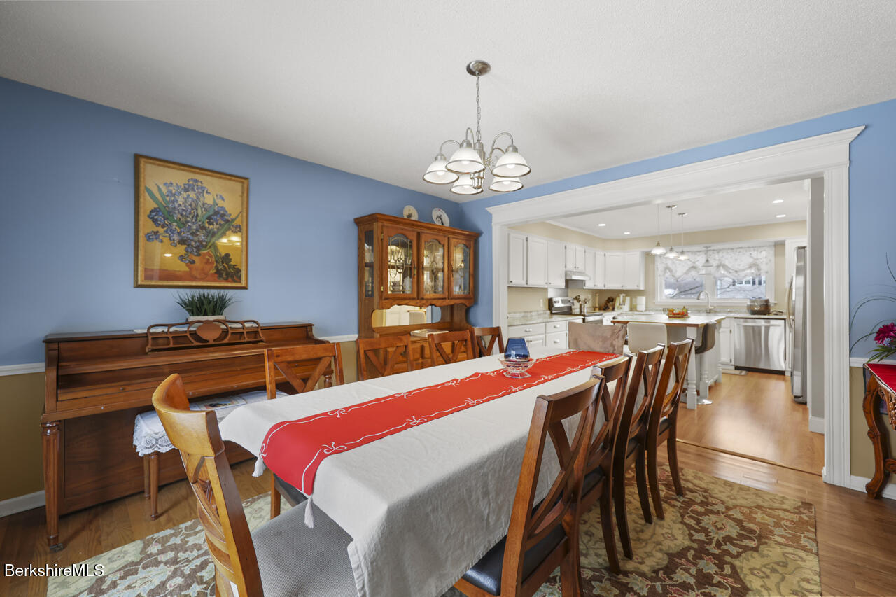 86 Winesap Road Pittsfield, MA 01201 - Photo 5 of 17 12