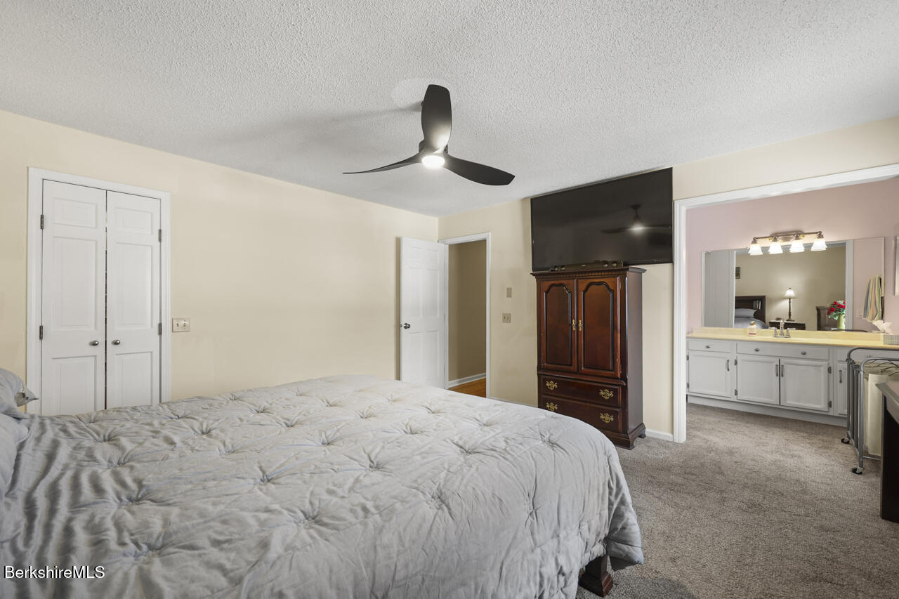 86 Winesap Road Pittsfield, MA 01201 - Photo 8 of 17 26