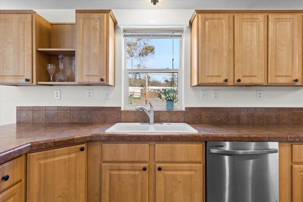 1385 Anderson Creek Road Talent, OR 97540 - Photo 13 of 31 14-CI_2707