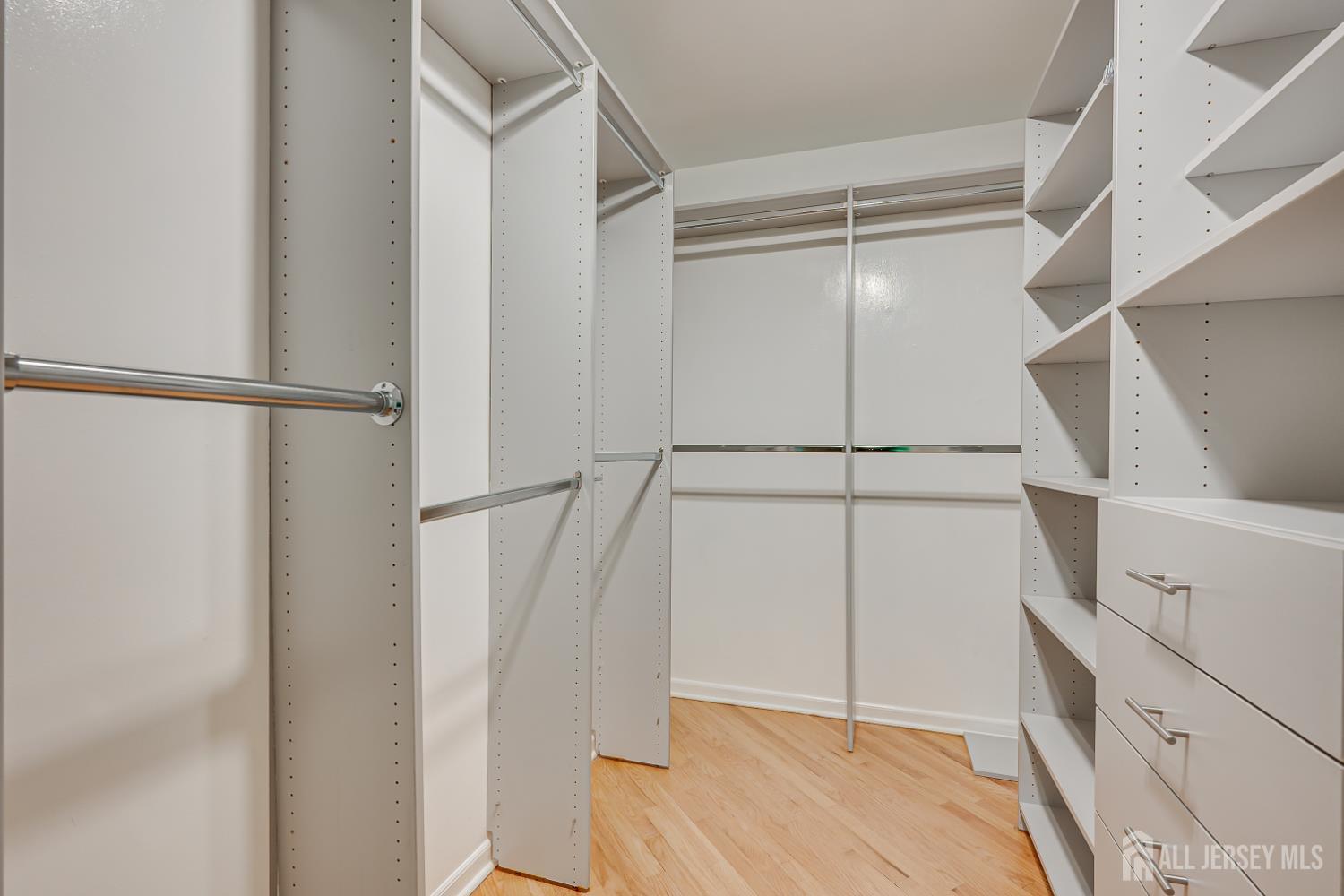 527 Brickhouse Road Princeton, NJ 08540 - Photo 11 of 25