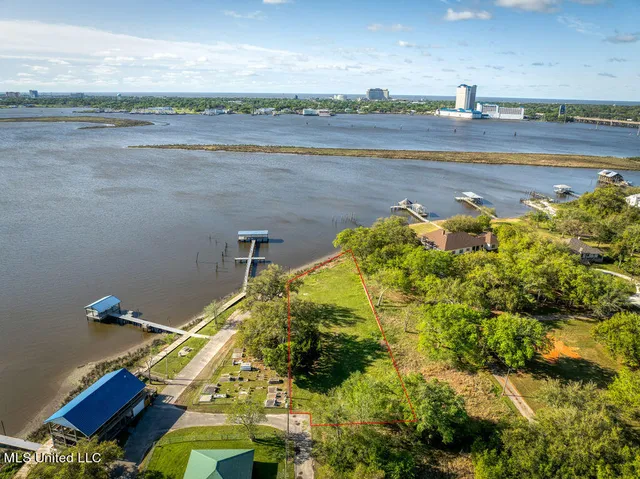 $199,000 | 9469 Grady Lane, D'Iberville, MS 39540