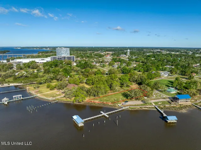 $199,000 | 9469 Grady Lane, D'Iberville, MS 39540